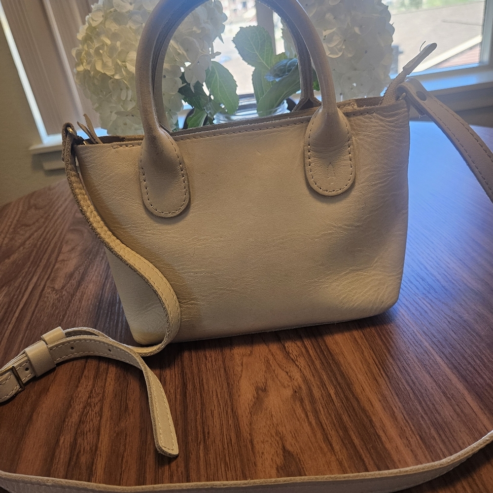 Portland Leather Raindrop Cream Handbag